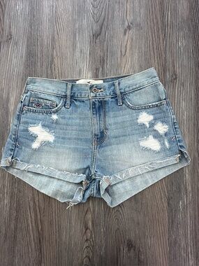Hollister denim shorts size 25